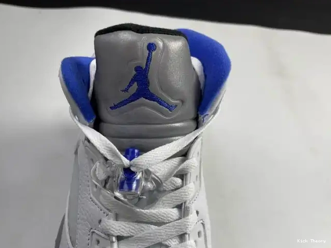 Kick Theory (2021) Stealth Jordan Retro White 5 DD0587-140 Air 0508